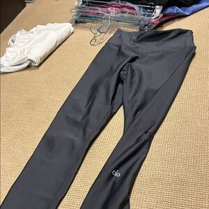 Grey Alo 7/8 airlift leggings size small great condition